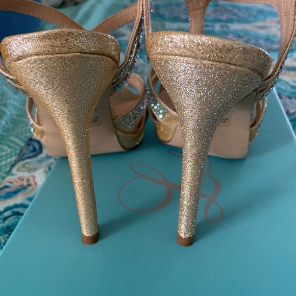 Rhinestone high heels 4 1/2 inch heel beautiful details - Picture 5 of 6